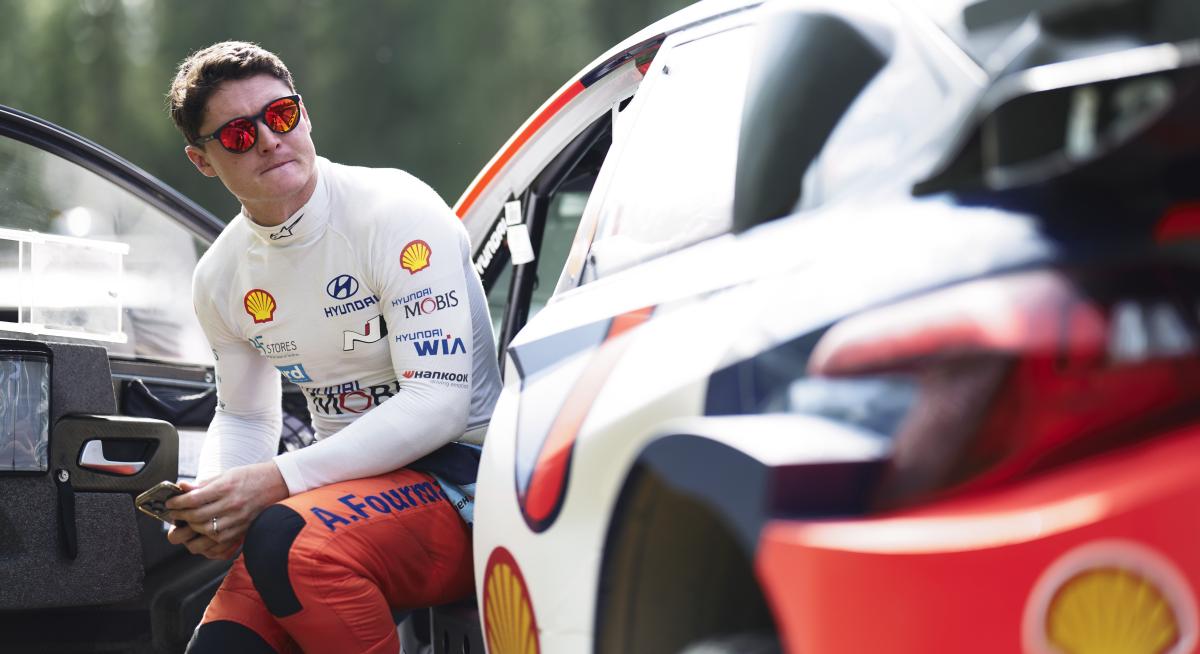 Fourmaux Kejar Rovanpera, Waspadai Ancaman Ogier di Rally Paraguay